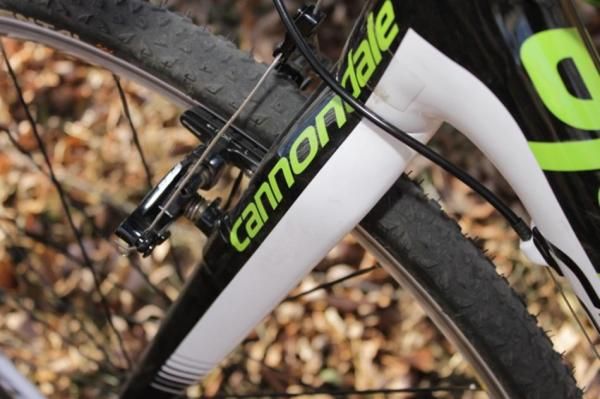 Along with excellent performance the SuperX fork is well integrated to the overall aesthetic of the bike.