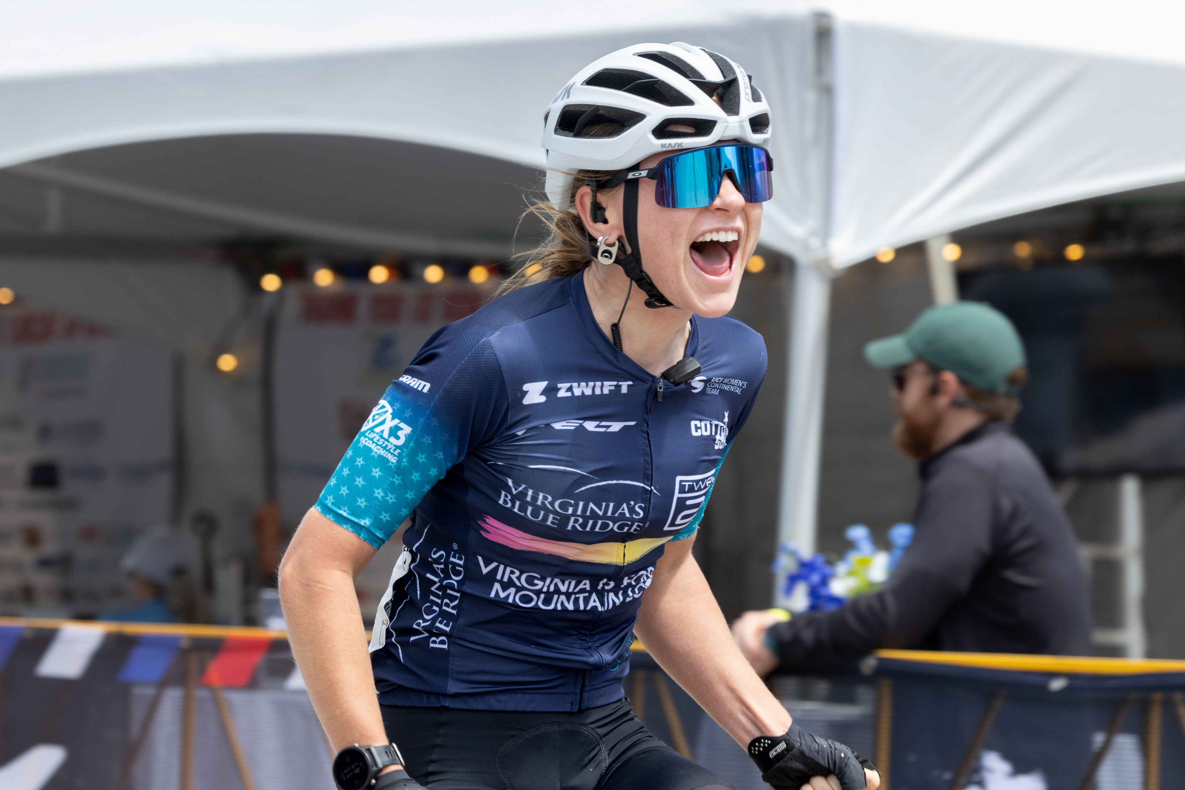 A victory cry for women&#039;s U23 road race winner Ella Sabo