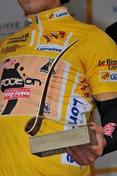 Fabio Felline (Footon-Servetto) with his trophy