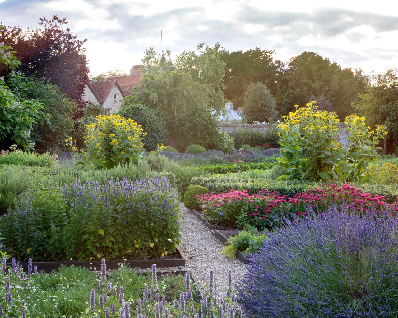 Eco-Friendly Homes: Sustainable Gardening Tips