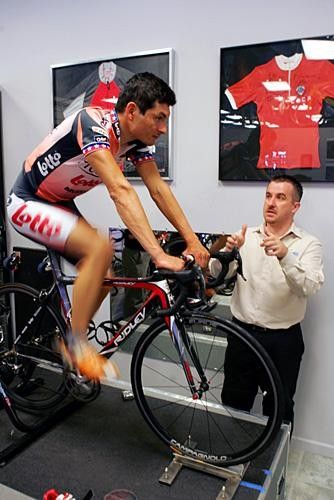 Pairic McGlynn, eSoles, explains some of things going on while Freddie is on the bike.