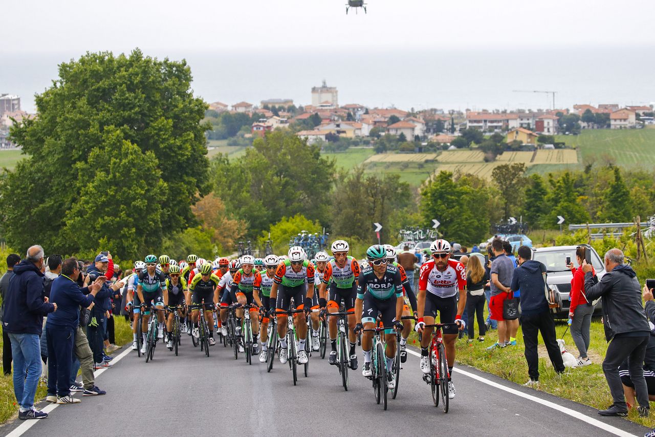 Thomas De Gendt (Lotto-Soudal) leads the peloton ahead of Bardiani-CSF