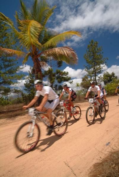 Riders push on in stage two of the 2009 Crocodile Trophy