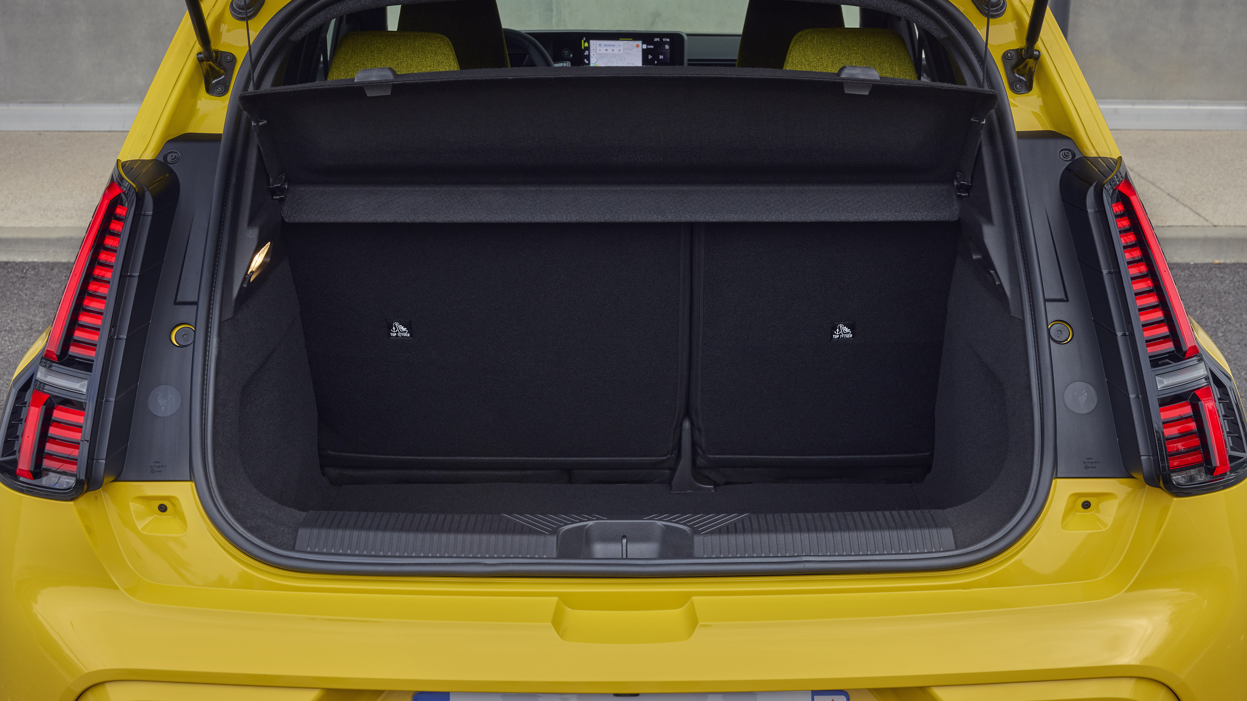 The trunk of the Renault 5 EV