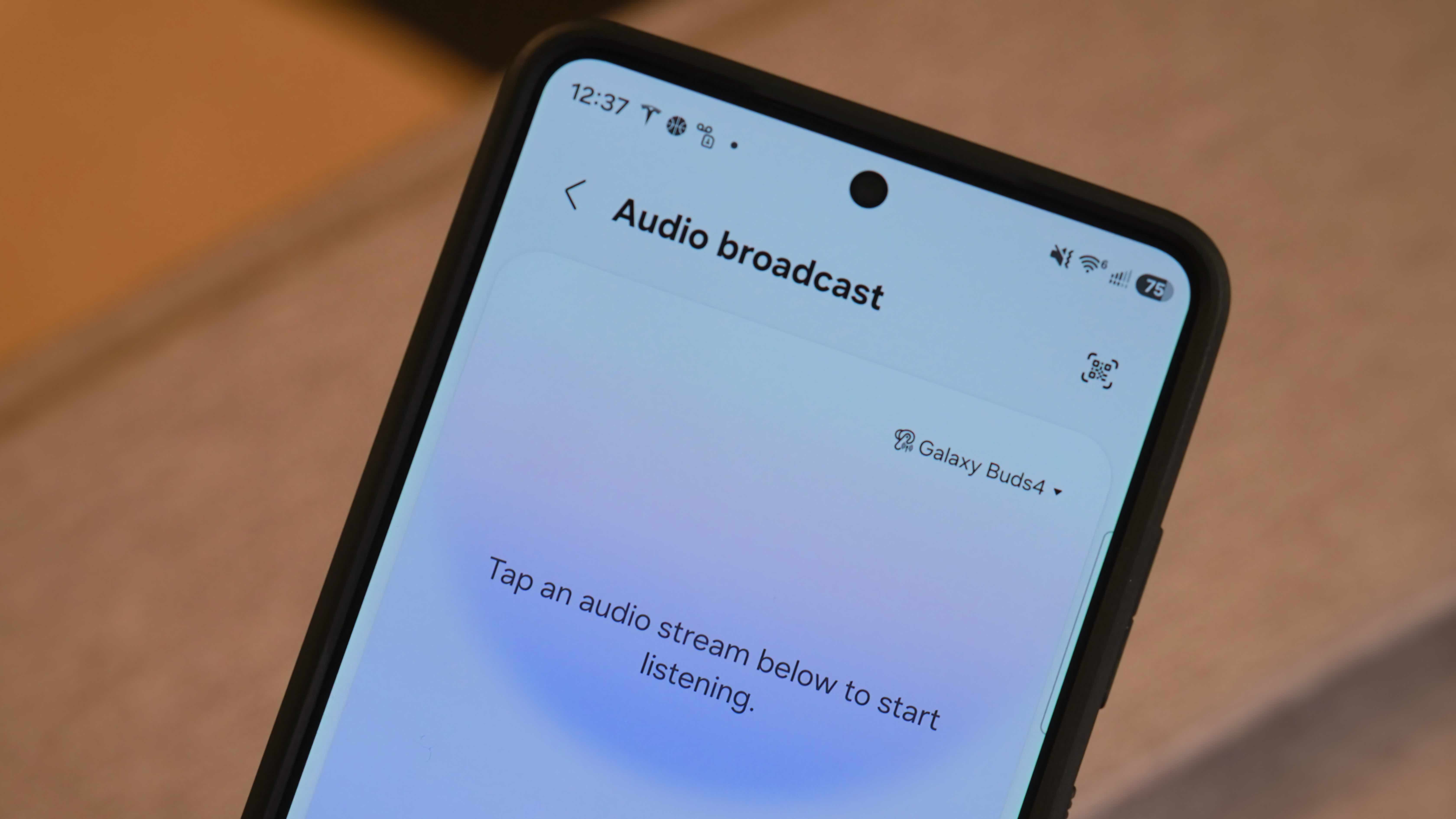 The Galaxy Buds 4 alongside their companion app.