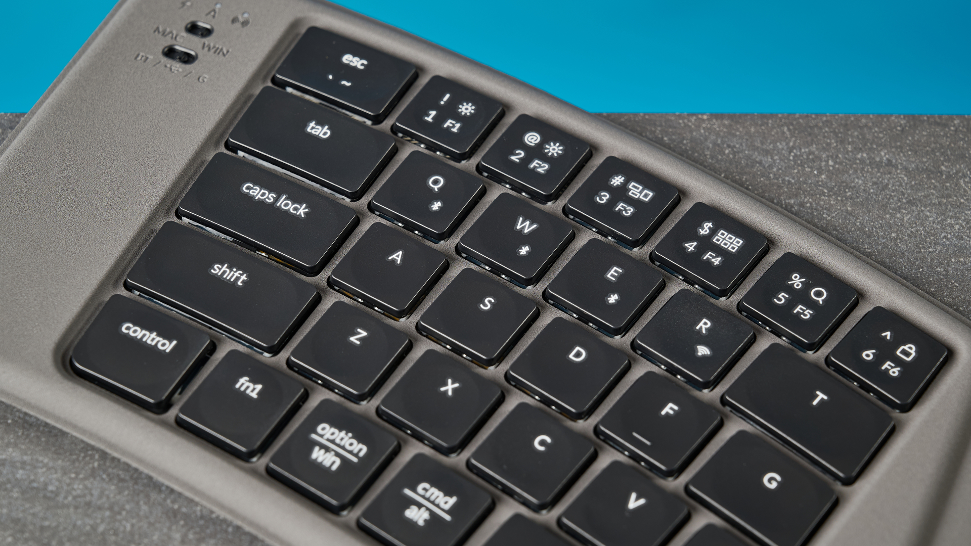صفحه کلید تاشو Black Keychron B11 Pro
