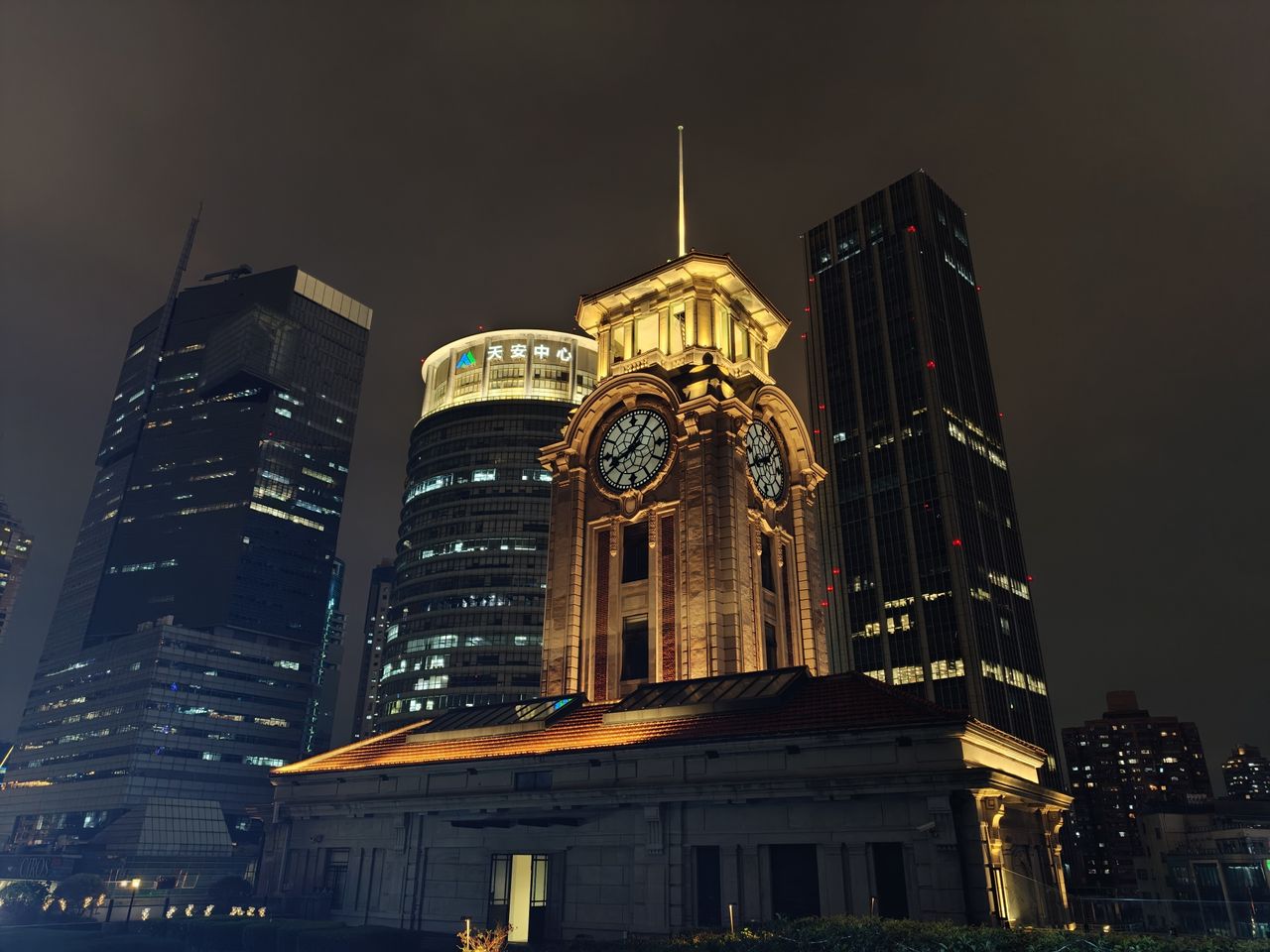 OPPO Find X9 Pro camera testing in Shanghai, China