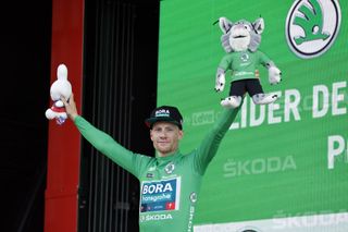Sam Bennett in the green jersey after winning stage 2 at the Vuelta a Espana