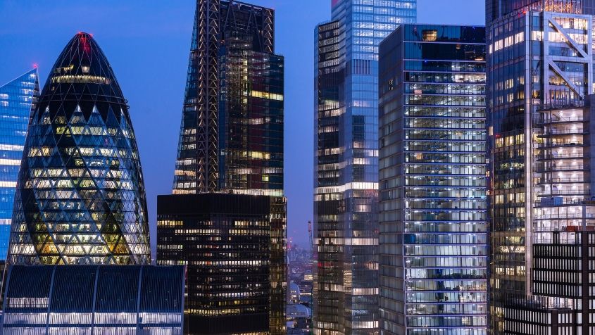 Elevated view of London&amp;#039;s Financial District at night