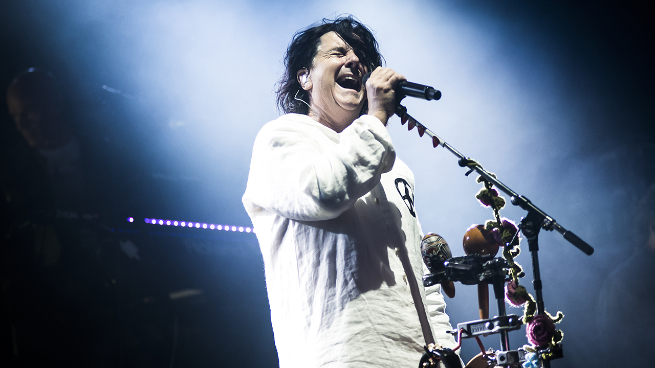 Steve Hogarth, Marillion singer, onstage