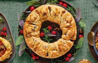 Specially Selected Vegan Wreath, 550g, £3.99