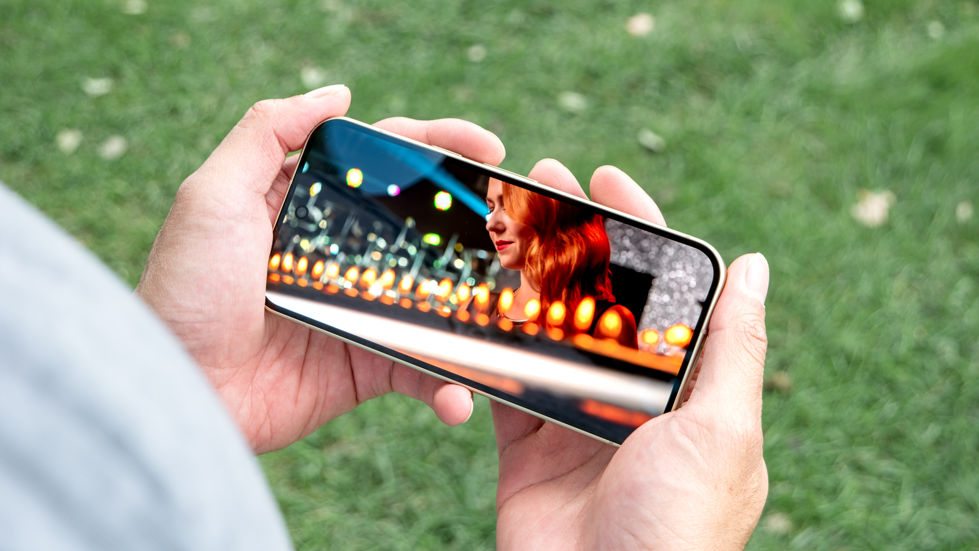 Google Pixel 11 streaming 4K HDR video.