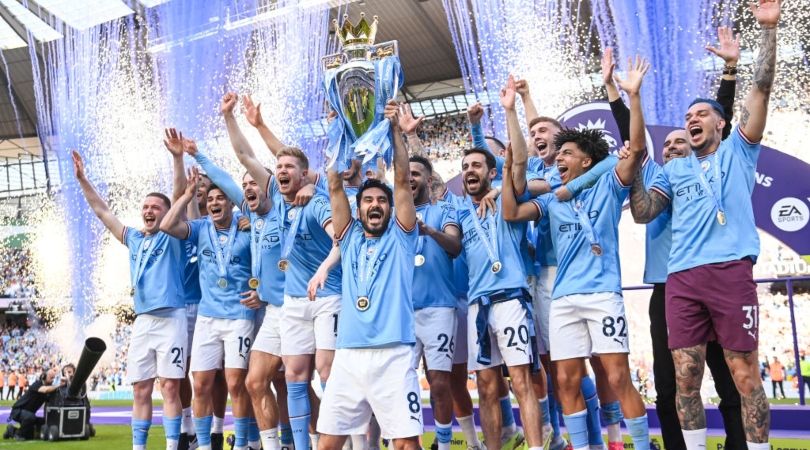 Manchester City lift the 2022/23 Premier League title