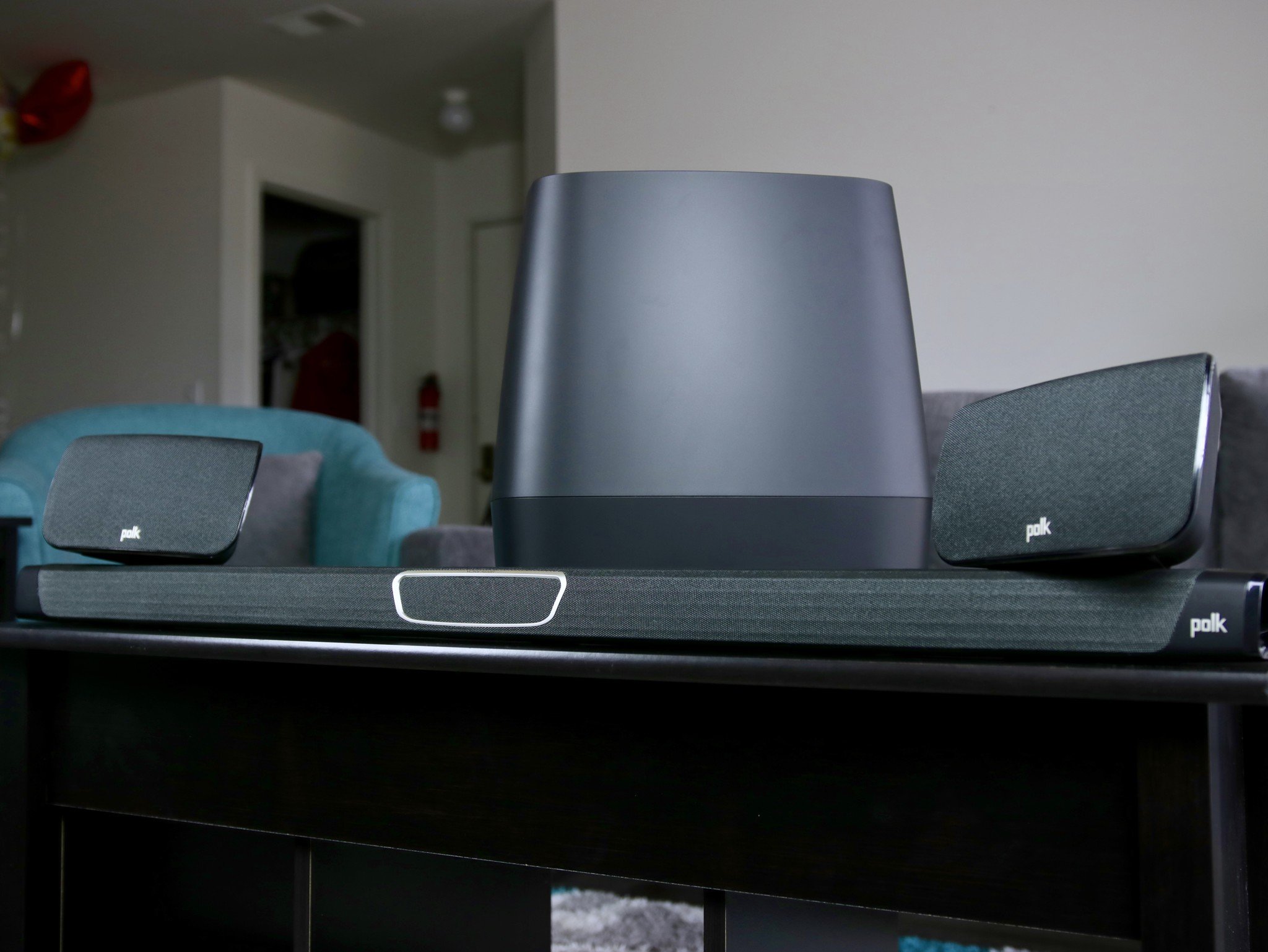 Polk MagniFi MAX SR review: A mid-range home theater system with a | Android