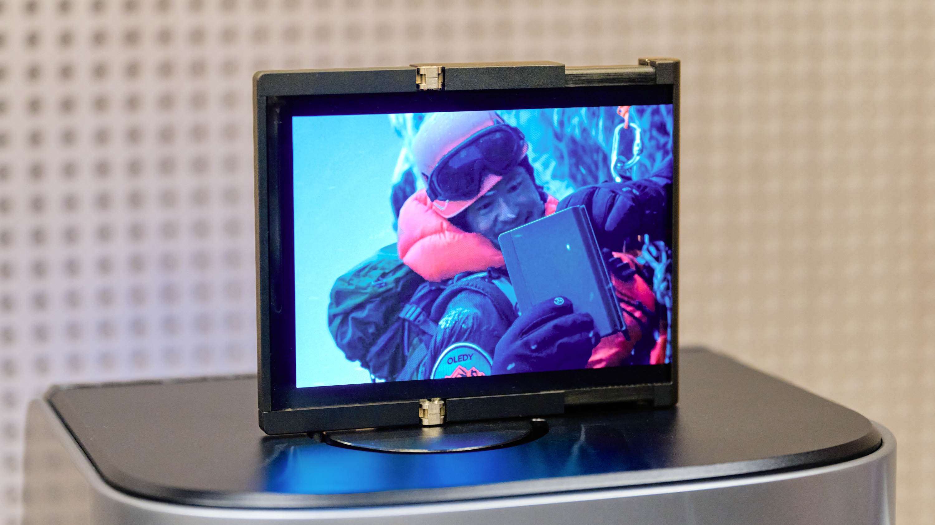 Samsung foldable and slidable display technology