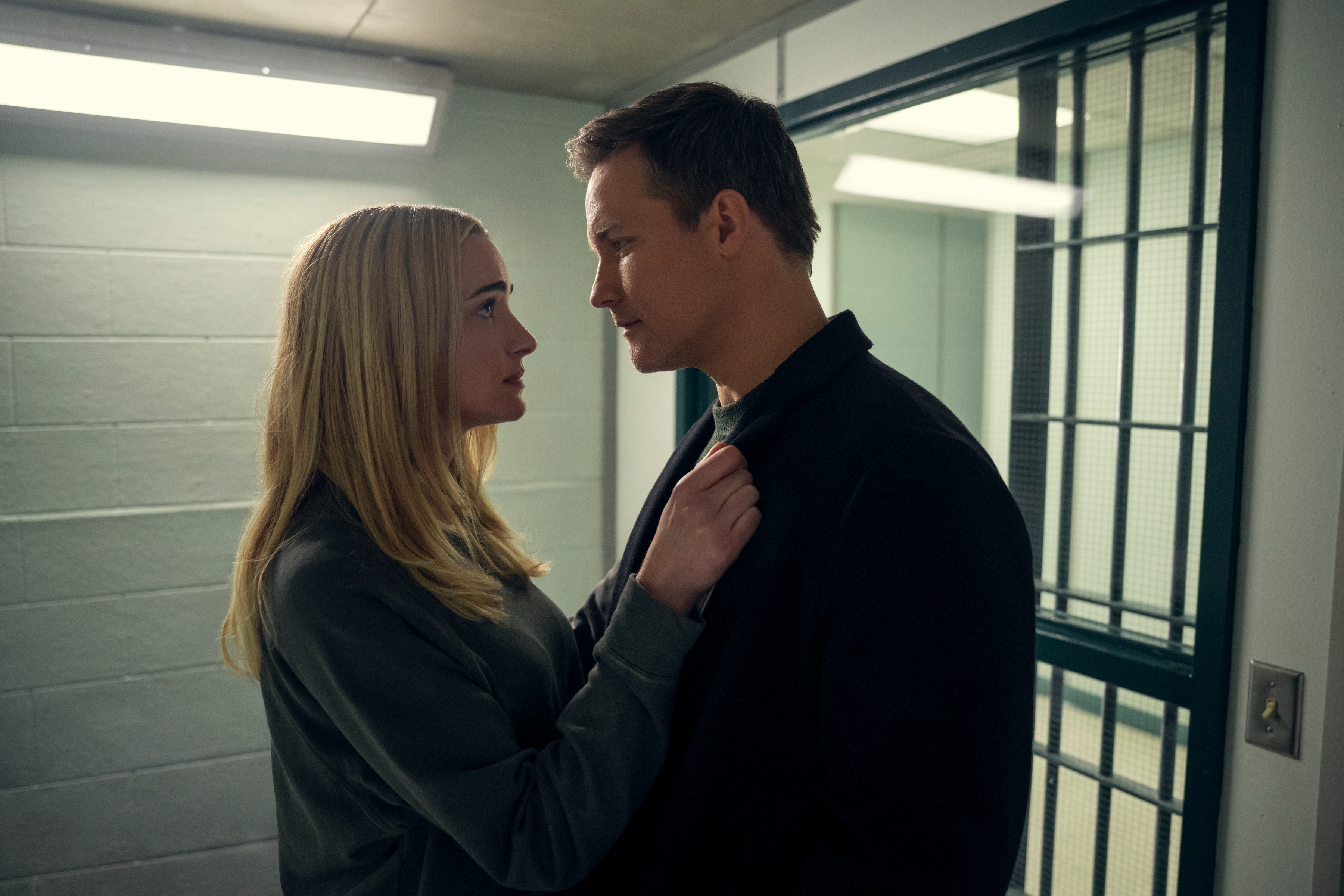 Brianne Howey as Georgia Miller, Scott Porter as Paul in episode 301 of Ginny & Georgia.