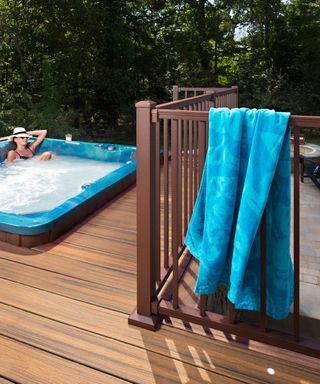 trex decking with hot tub and railings