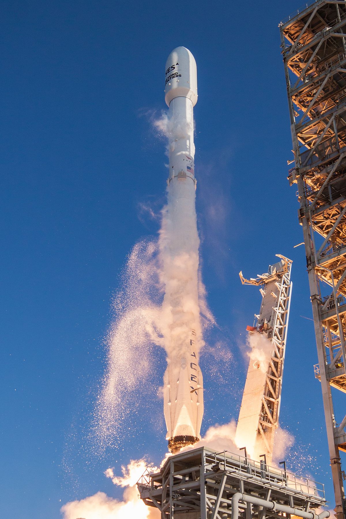 In Photos Spacex Launches Lands 1st Reused Falcon 9 Rocket Space 0216