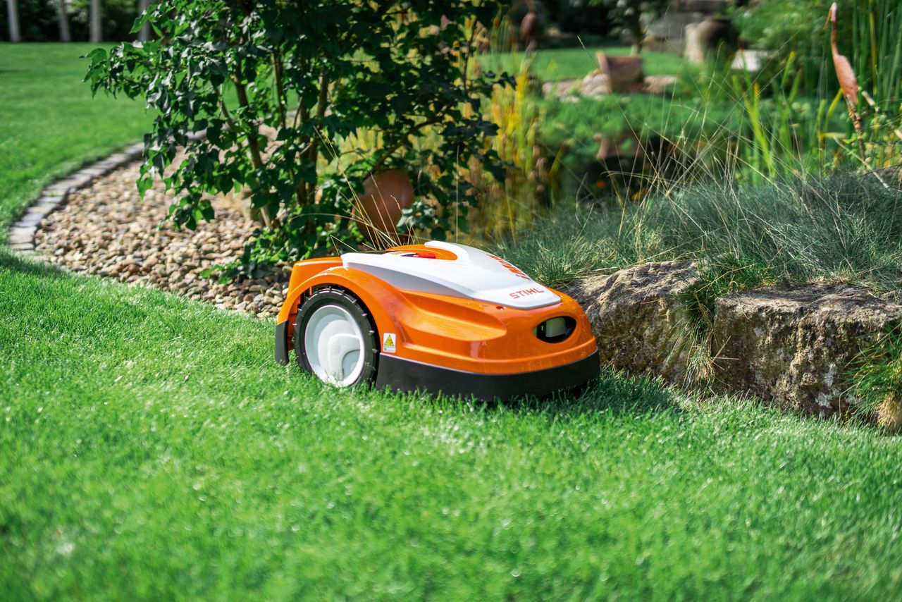 How does a robot lawn mower work? | Gardeningetc