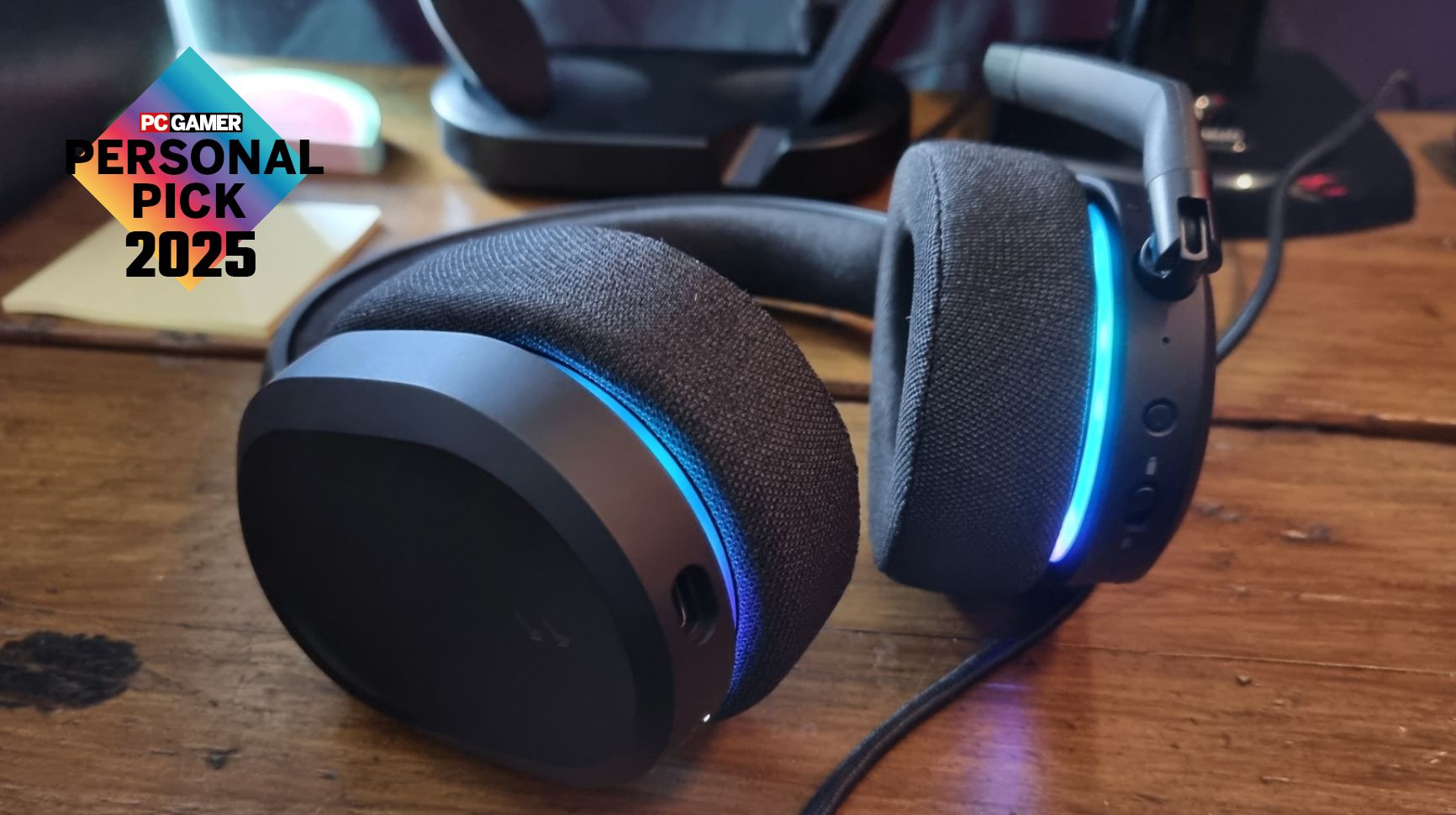 The Fractal Design Scape feels like a gaming headset from the future ...
