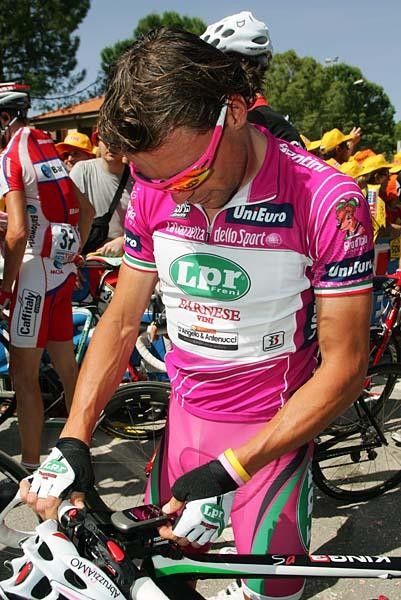 Danilo Di Luca (LPR Brakes) gets ready for a tough day.
