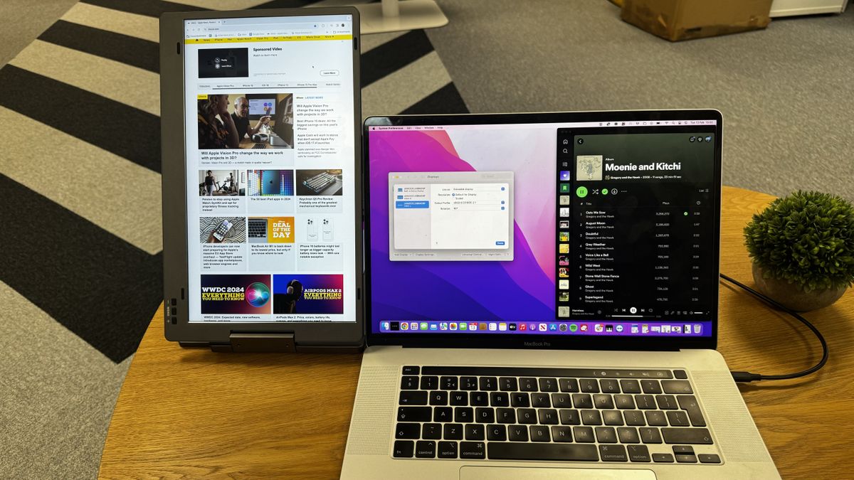 KYY X90A dual monitor review: Add two extra screens to your MacBook for ...