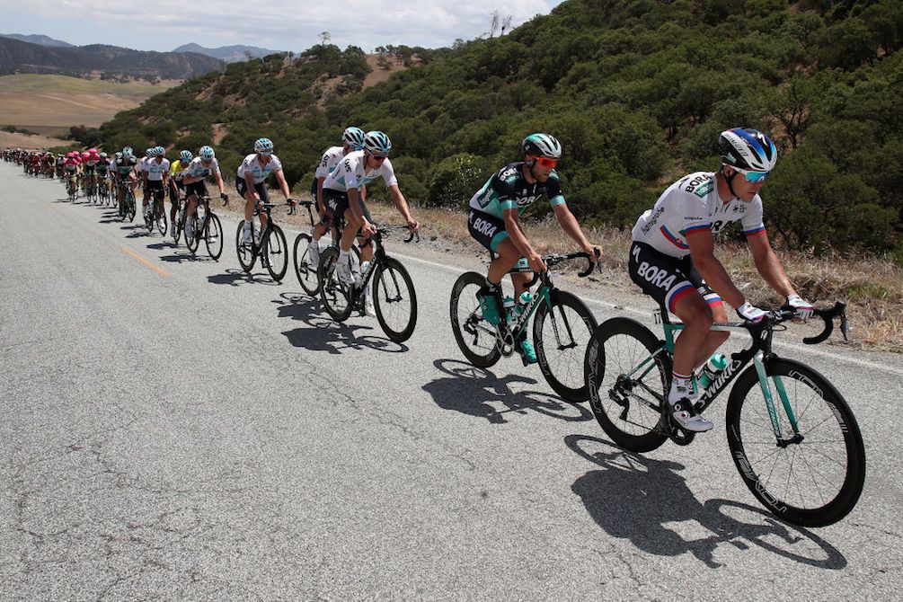 Juraj Sagan (Bora-Hansgrohe) leads the bunch