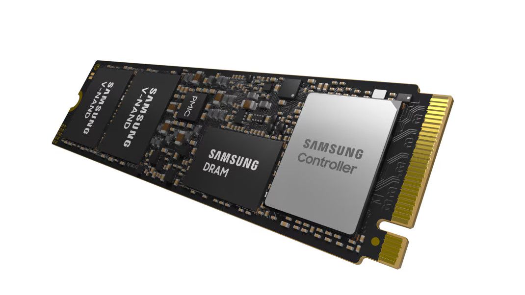 Samsung PM9E1 NVMe Gen 5 SSD