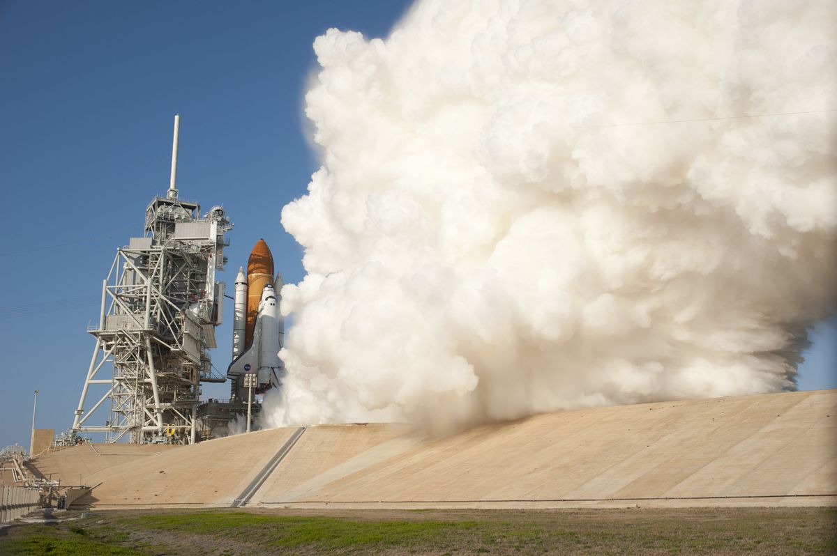 Photos: Shuttle Discovery Sets Sail on Final Voyage | Space
