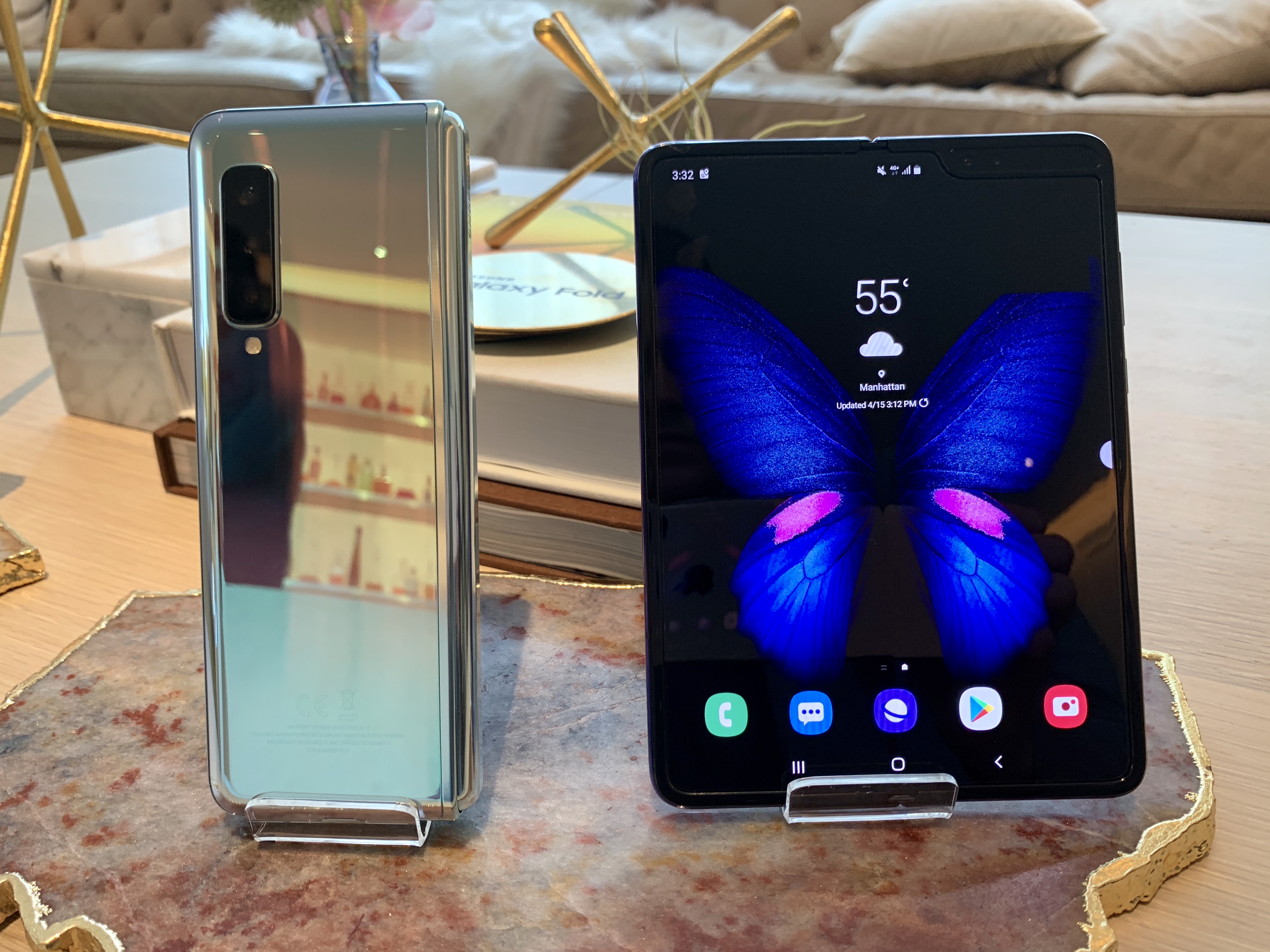 Galaxy Fold open and closed
