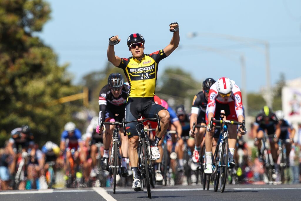 Scott Sunderland wins the 2015 Melbourne to Warrnambool