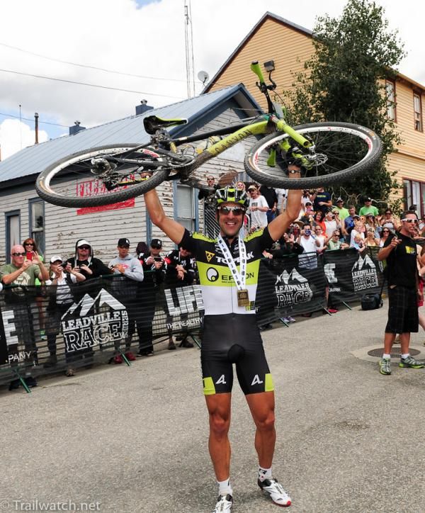 Alban Lakata (Topeak Ergon) salutes the crowd after winning the Leadville 100