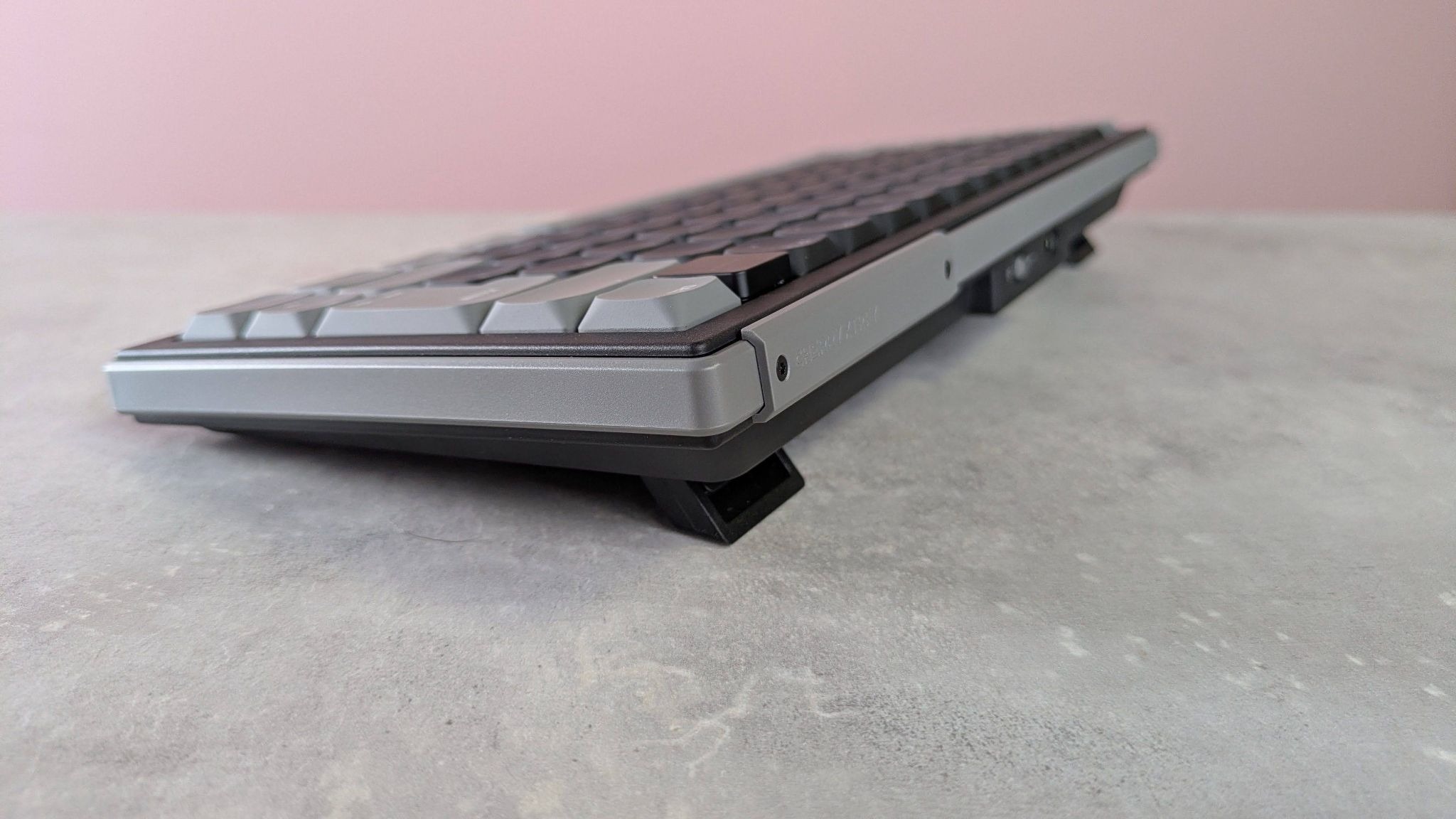 Cherry XTRFY K63W Pro Compact Ultra-Wideband
