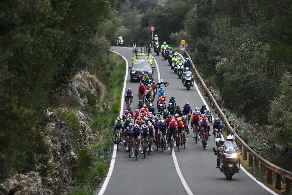 ALCUDIA SPAIN JANUARY 26 A general view of the peloton competing during the 32nd Challenge Ciclista Mallorca 2023 Trofeo Ses Salines Alcdia a 1586km one day race from Ses Salines to Por DAlcdia ChallengeMallorca on January 26 2023 in Alcudia Spain Photo by Dario BelingheriGetty Images
