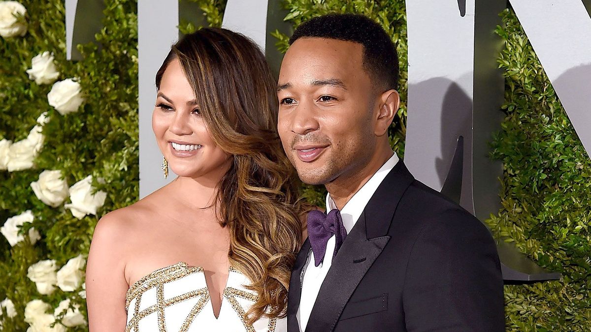 Chrissy Teigen Response To Tonys Troll - Chrissy Teigen Clapbacks ...