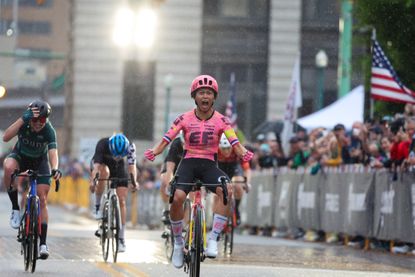 Coryn Labecki (EF Education-Cannondale) snatches the victory in the elite women's criterium