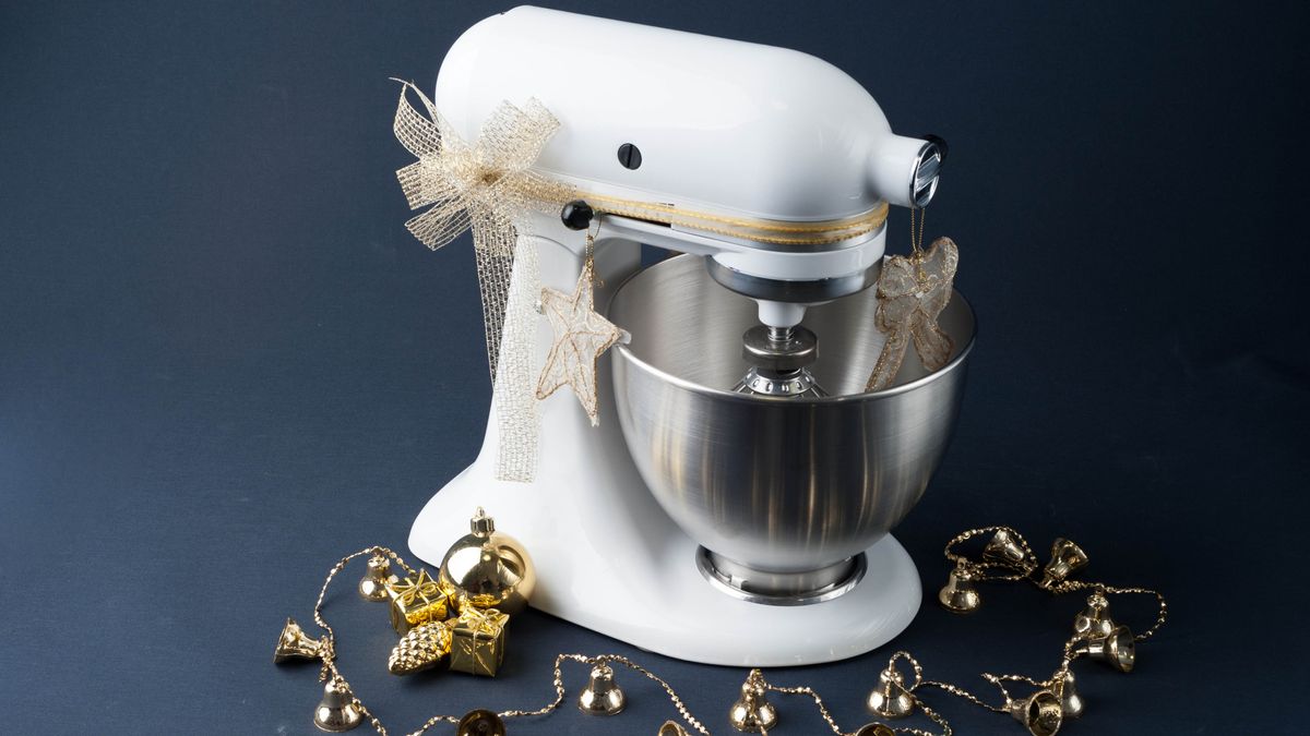 80 Best Gifts For Bakers And Chefs To Level Up Their Kitchen Game