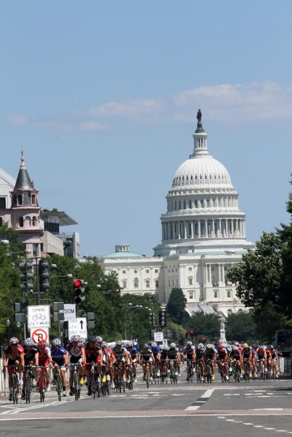 Things settle down for a calm lap and a chance to breathe in the beauty of DC...