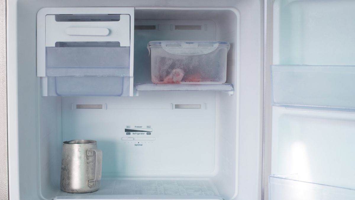 How to defrost a freezer: 6 simple steps guided by experts | Woman & Home