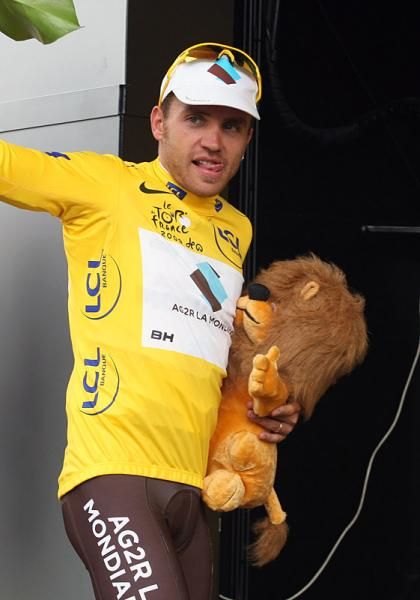 Rinaldo Nocentini (AG2R La Mondiale) remains in yellow for another day.