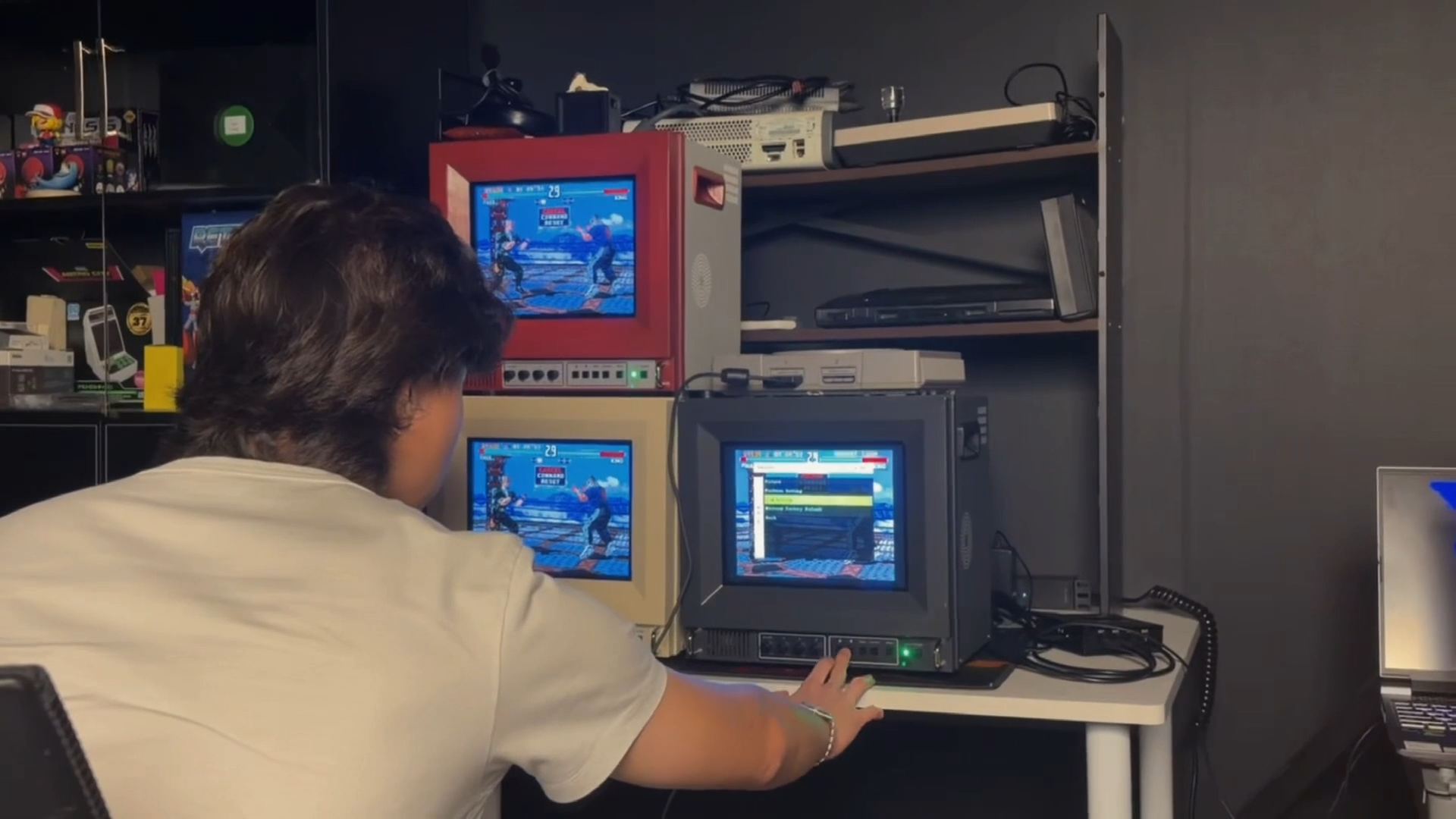 The Unico Traveller ULW10 retro gaming monitor