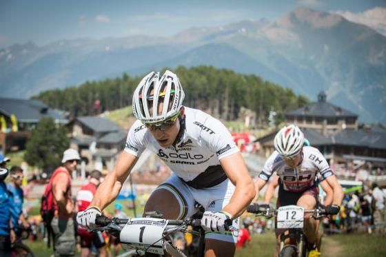 Nino Schurter (Scott-Swisspower) on a climb