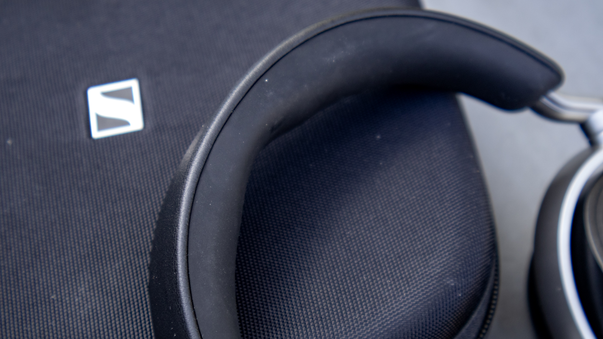 Sennheiser HDB 630