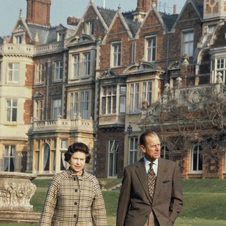 Kate Middleton wears a green coat and hat as she attends church in Sandringham with the Royal Family, Queen Elizabeth and Prince Philip stand outside of Sandringham House