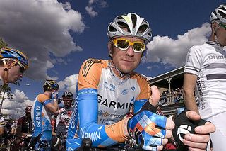 Brad Wiggins (Garmin Slipstream) shows his approval of some warmer weather down under for the 2009 Jayco Herald Sun Tour.