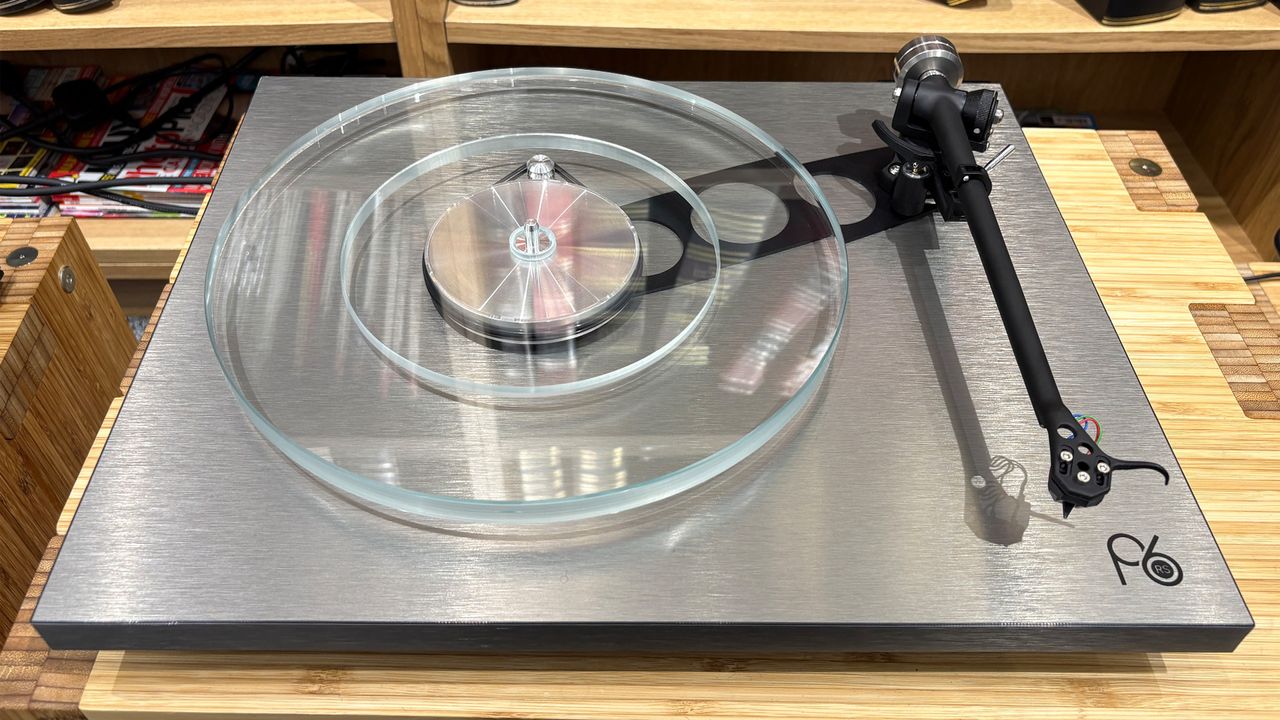 Rega Planar 6 RS Edition turntable