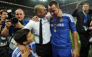 Roberto Di Matteo and John Terry celebrate the 2012 Champions League win