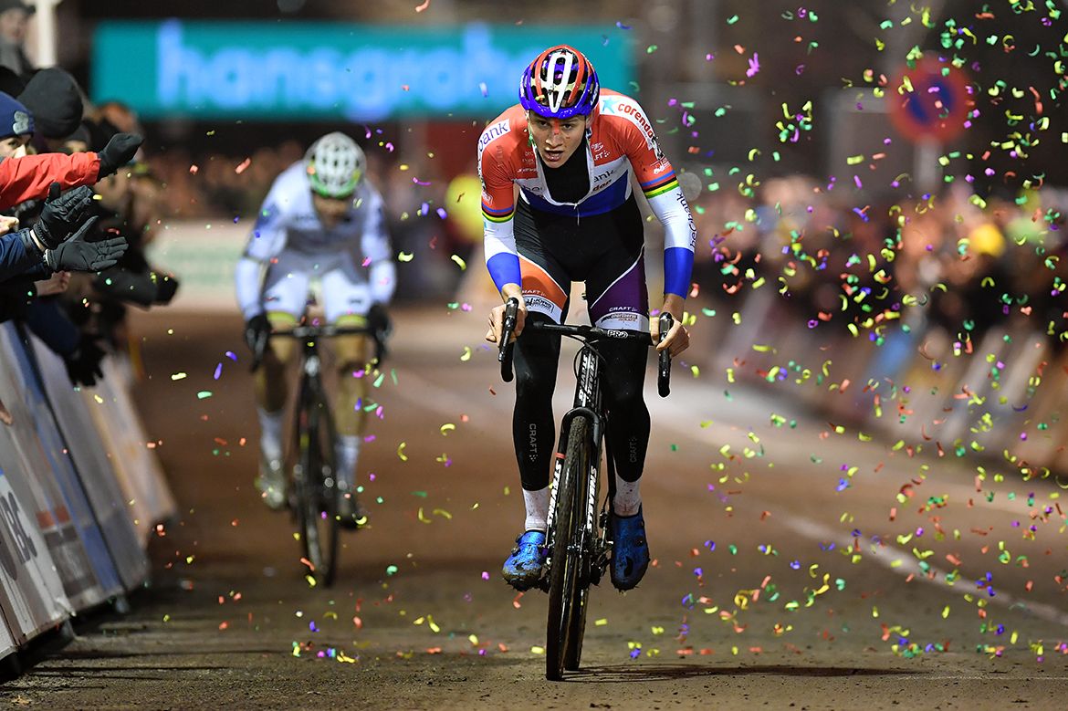 Mathieu van der Poel (Beobank-Corendon) kicks for the line.