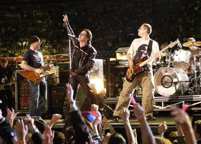 2002: U2