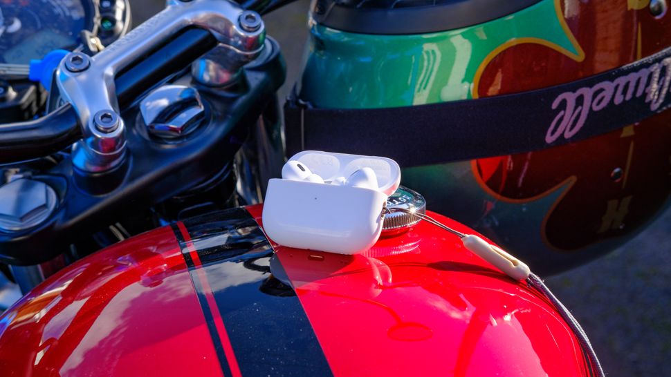 есть ли шумоподавление в airpods pro 2